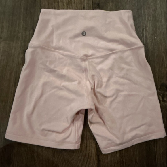 Strawberry milkshake 6” lululemon - Picture 3 of 3